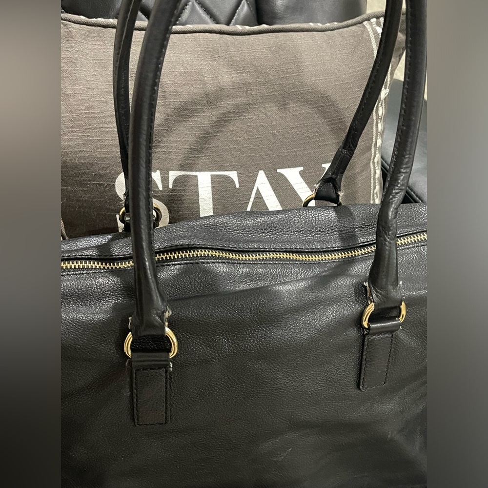 Black Leather Michael Kors Weekender Tote Bag w/Gold Accent - Picture 8 of 11